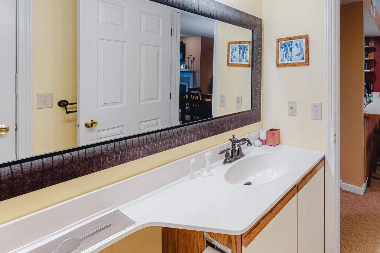 Winter Escape Apartment ลัดโลว์ ภายนอก รูปภาพ