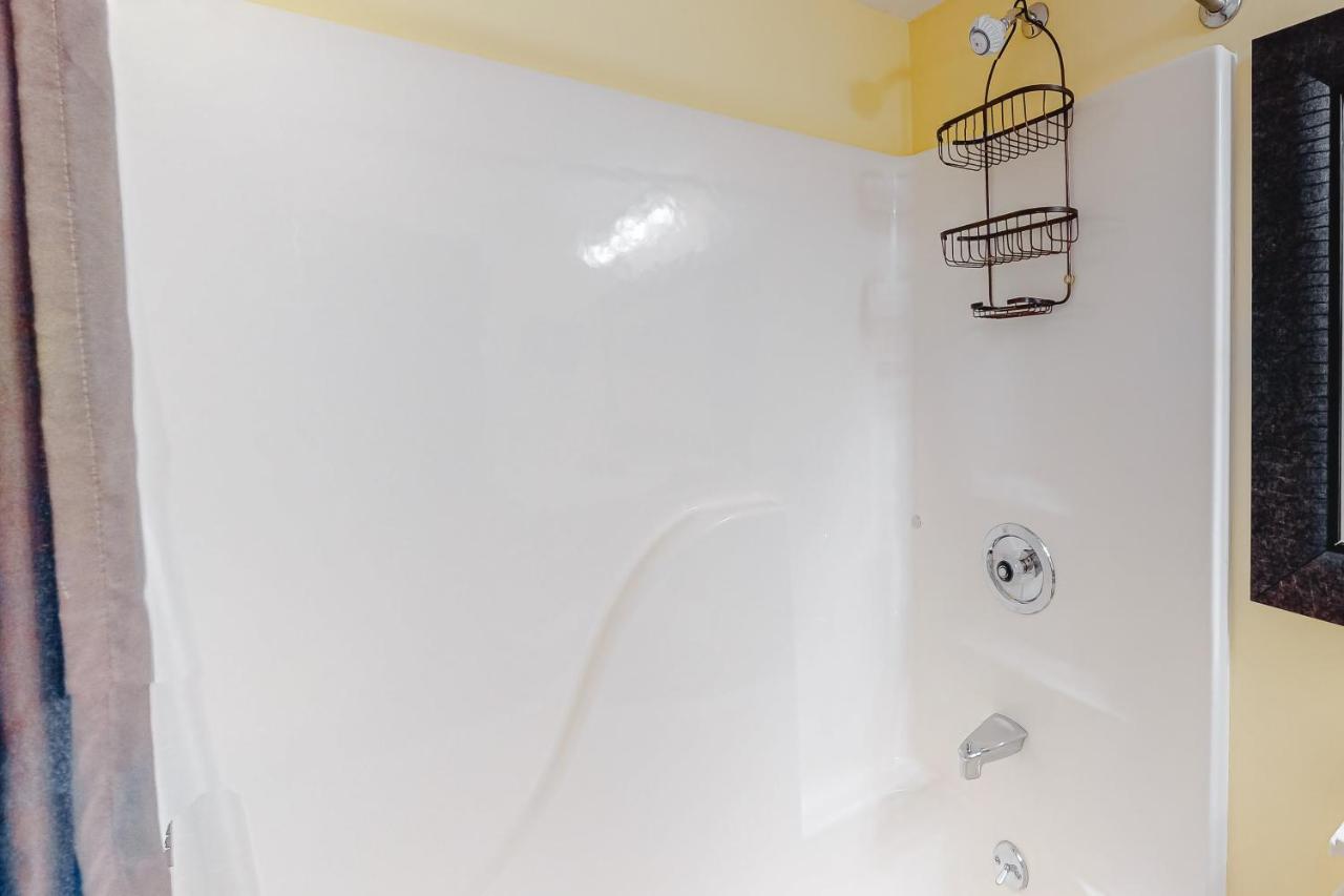 Winter Escape Apartment ลัดโลว์ ภายนอก รูปภาพ