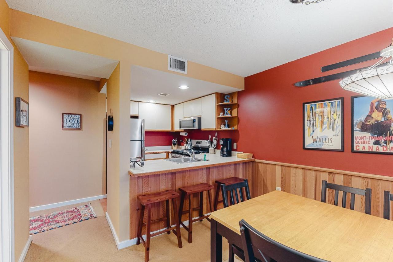 Winter Escape Apartment ลัดโลว์ ภายนอก รูปภาพ